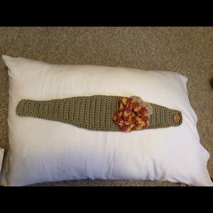 Beige Headband with Multicolor Flower 🌸